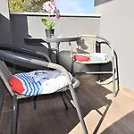 Maris Apartment